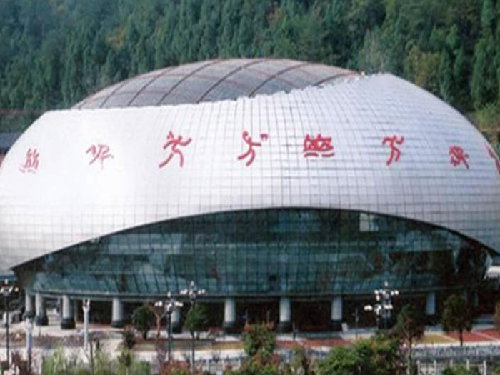 北碚体育中心球形网架加工安装